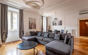 Exclusive 3 Bedrooms Apartment In Brera